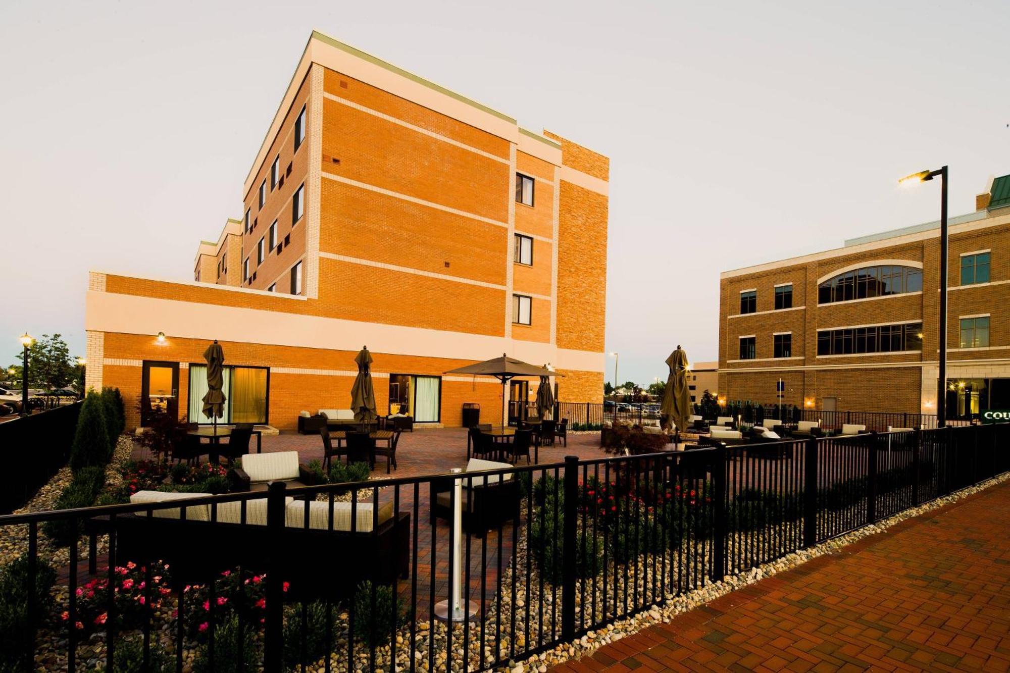 Courtyard Bay City Exterior foto